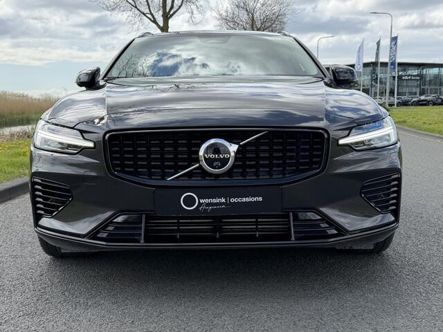 Volvo V60 2.0 T8 Plug-in hybrid AWD Ultra Dark | SOH 100% | Stoelverwarming V+A | Panoramadak | Apple Carplay/Android Auto | Harman/Kardon | 360 camera | HUD | LED | DAB |