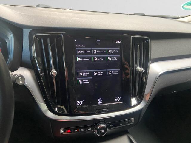 Volvo V60 2.0 B3 Momentum Advantage Carplay, Android Auto, Trekhaak, Virtual cockpit, Privacy Glass