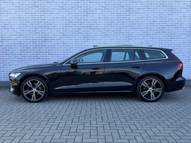 Volvo V60 2.0 B4 Inscription | Trekhaak | Harman Kardon Audio | Panoramadak | Achteruitrijcamera | Keyless Entry | Elektrische Achterklep | Lederen Bekleding | Lichtmetalen Velgen 19 inch | Navigatie | Apple Carplay | Android Auto