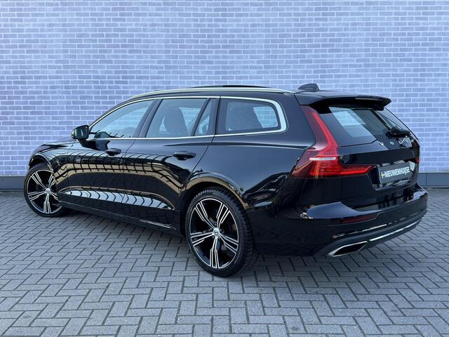 Volvo V60 2.0 B4 Inscription | Trekhaak | Harman Kardon Audio | Panoramadak | Achteruitrijcamera | Keyless Entry | Elektrische Achterklep | Lederen Bekleding | Lichtmetalen Velgen 19 inch | Navigatie | Apple Carplay | Android Auto
