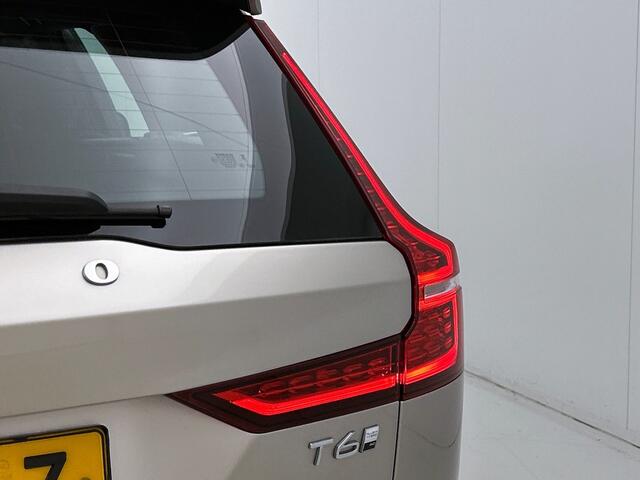 Volvo V60 Plus Dark Recharge Plug-In Hybrid AWD