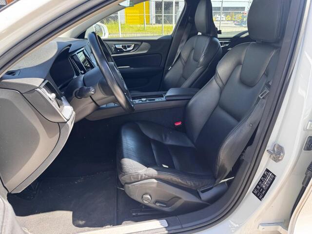Volvo V60 2.0 B3 Momentum Advantage | Lederen Bekleding | Achteruitrijcamera | Parkeersensoren | Stoelverwarming | BLIS | Cruise Control Adaptief | Navigatie | Apple Carplay | Android Auto