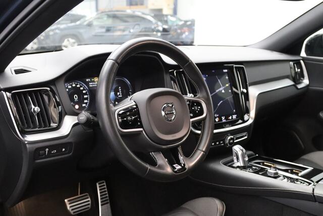 Volvo V60 2.0 T8 Twin Engine AWD 390 PK R-Design PHEV, Panoramadak, LED, 19" LM, Memory