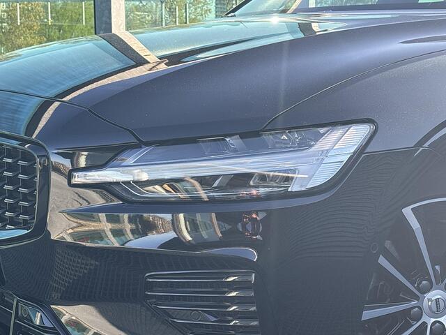 Volvo V60 2.0 T6 Plug-in hybrid AWD Plus Dark PHEV, Long range, Automaat, Stuur-en stoelverwarming, 360 graden parkeercamera, Trekhaak semi elektrisch wegklapbaar, Harman Kardon audio