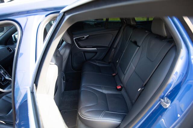 Volvo V60 2.0 D4 Business Sport , Panoramadak, Trekhaak,