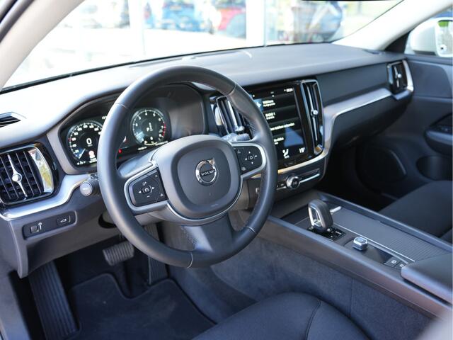 Volvo V60 2.0 B3 Momentum Advantage | Apple/Android Auto | Navigatie | Parkeersensoren