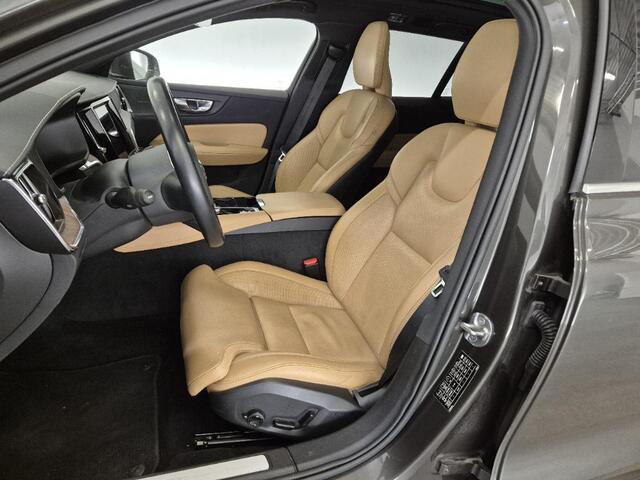 Volvo V60 2.0 T6 Recharge AWD Inscription | | Trekhaak | Power Seat | Stoelverwarming/Stuurverwarming | Stoelverkoeling | Adaptieve cruise | Panoramadak | Camera | Harman/Kardon | Gelaagd glas | Memory |