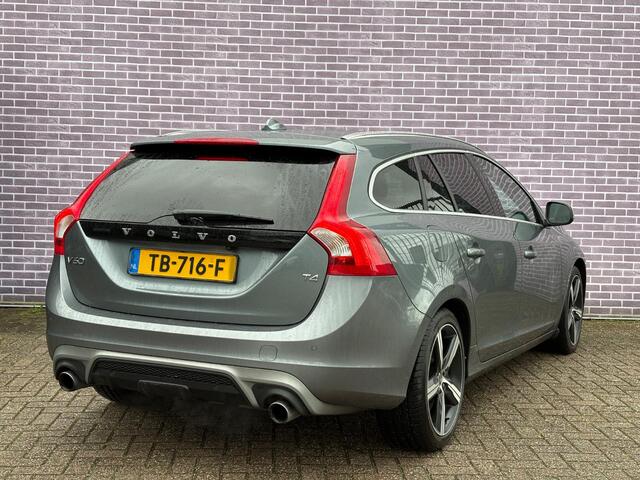 Volvo V60 2.0 T4 Business Sport 190 PK! | Bi Xenon| Schuif kantel dak | Lederen bekleding | achteruit rij camera | Keyless entry | Standkachel | Getint glas | verwarmde voorstoelen |