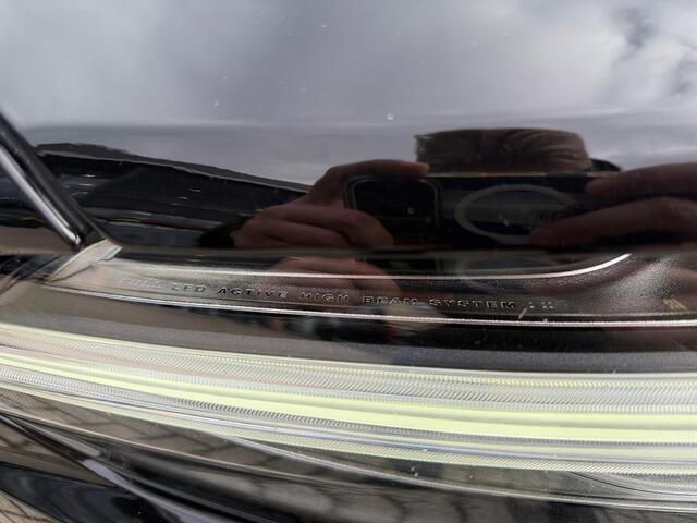 Volvo V60 T8 Plug-in hybrid AWD Plus Bright | Panoramadak | LONG RANGE