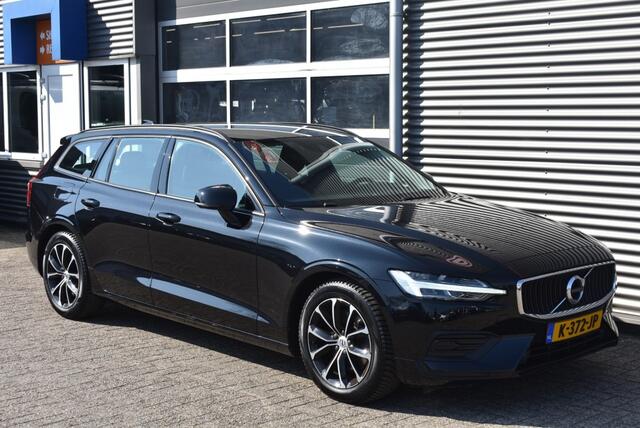 Volvo V60 2.0 AUT. B3 MOMENTUM / ADAP. CRUISE / PDC + P.CAM. / STOEL + STW VERW.