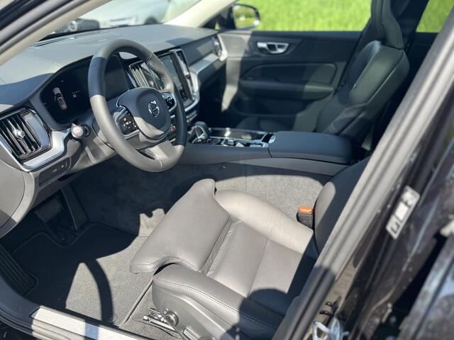 Volvo V60 T6 Plug-in hybrid AWD Ultra Dark | Panoramadak | 360 Graden Camera | Demonstratie Auto | Climate Pack |