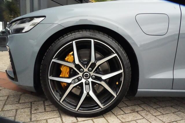 Volvo V60 2.0 T8 Plug-in hybrid AWD Polestar Engineered 455pk Panoramadak/Heiko-Uitlaat/Trekhaak