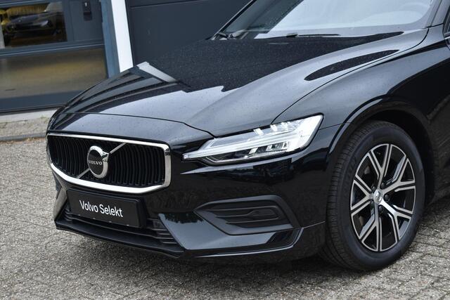 Volvo V60 2.0 B4 Essential Edition Adaptieve Cruise Control | BLIS | Stoel en stuurwiel verwarming | Achterbank verwarmd | Google services