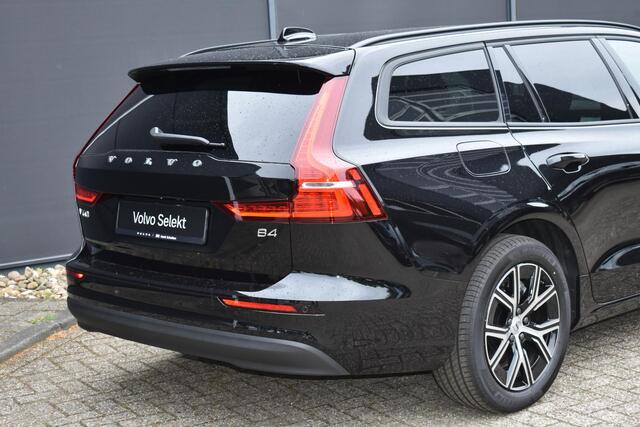 Volvo V60 2.0 B4 Essential Edition Adaptieve Cruise Control | BLIS | Stoel en stuurwiel verwarming | Achterbank verwarmd | Google services