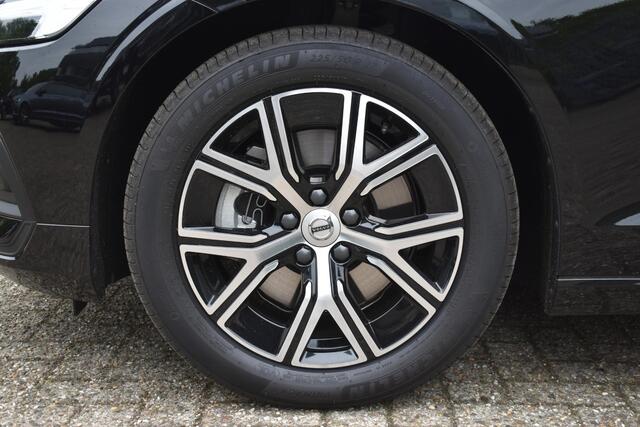 Volvo V60 2.0 B4 Essential Edition Adaptieve Cruise Control | BLIS | Stoel en stuurwiel verwarming | Achterbank verwarmd | Google services