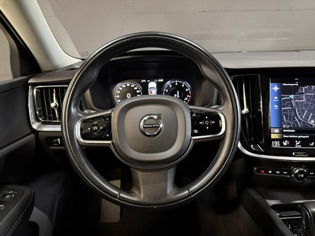 Volvo V60 2.0 B4 Inscription | Elektr. trekhaak | Camera | Stoel/stuurverwarming | Dealer onderhouden