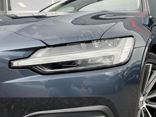 Volvo V60 2.0 B4 Inscription Automaat - Schuif/kantel dak - Achteruitrijcamera - Electrische Trekhaak