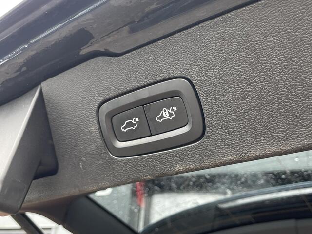 Volvo V60 2.0 B4 Inscription Automaat - Schuif/kantel dak - Achteruitrijcamera - Electrische Trekhaak