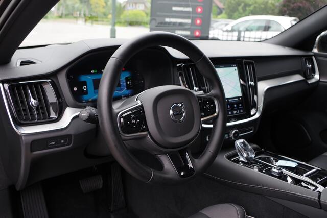 Volvo V60 2.0 T8 Plug-in Hybrid 456 PK AWD Ultimate Dark, Panoramadak, H/K Sound, 360 Camera