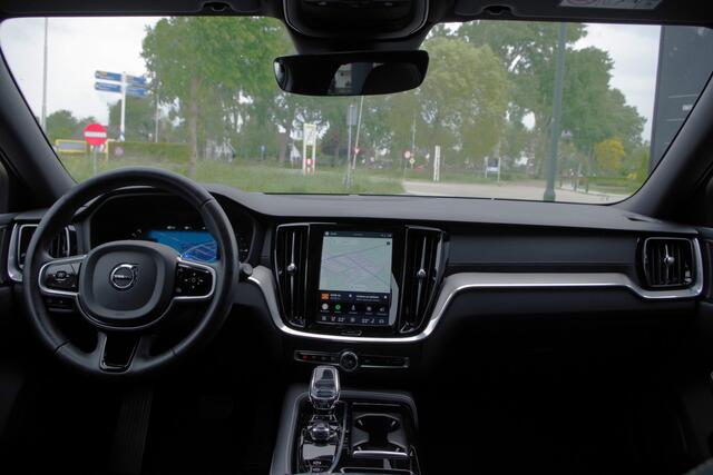 Volvo V60 2.0 T8 Plug-in Hybrid 456 PK AWD Ultimate Dark, Panoramadak, H/K Sound, 360 Camera