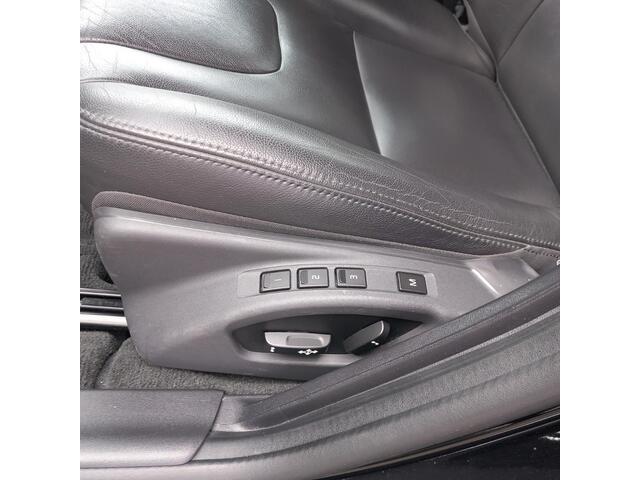 Volvo V60 2.0 T4 Summum | Adaptieve Cruise Control | Stoel-/Stuurverwarming | Parkeersensoren Voor en Achter | Parkeercamera | Keyless Entry | Trekhaak |