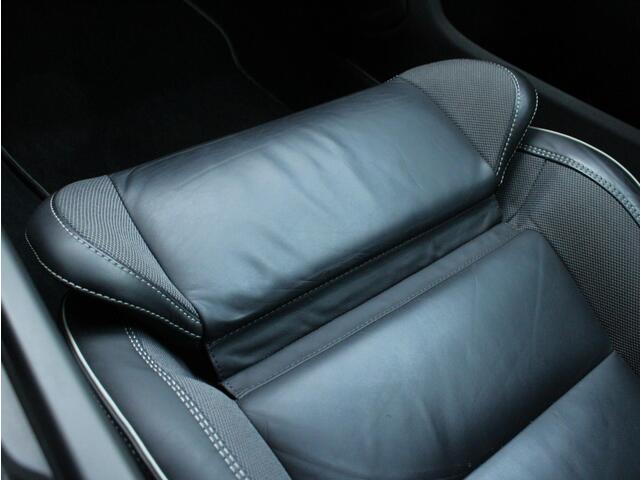 Volvo V60 2.0 B3 R-Design Automaat Origineel Nederlands, Elektrisch Verstelbare Stoelen, Lederen Bekleding, Elektrische Achterklep, Cruise & Climate Control