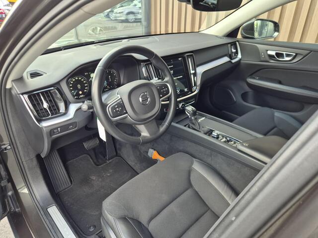 Volvo V60 2.0 T5 Momentum | Carplay | PDC | Navi | DAB