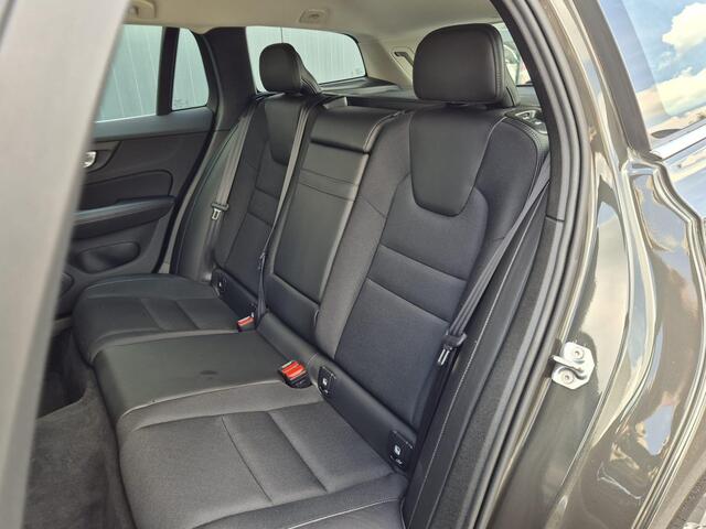 Volvo V60 2.0 T5 Momentum | Carplay | PDC | Navi | DAB