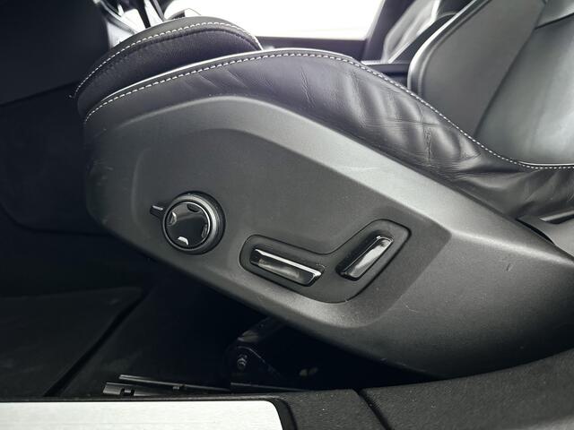 Volvo V60 T6 Plug-in hybrid AWD Ultimate Dark | Panoramadak | Parkeercamera | Head-up display | Harman Kardon | Stoel- en Stuurverwarming