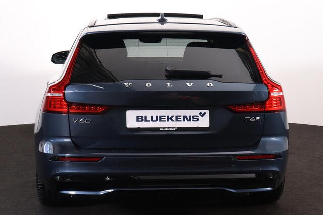 Volvo V60 T6 Recharge AWD Plus Dark - Panorama/schuifdak - IntelliSafe Assist & Surround - 360º Camera - Harman/Kardon audio - Verwarmde voorstoelen, stuur & achterbank - Parkeersensoren voor & achter - Elektr. bedienb. voorstoelen met geheugen - Head up display - 