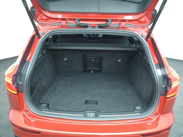 Volvo V60 2.0 B3 R-Design | Schuifdak o Harman/Kardon o Trekhaak
