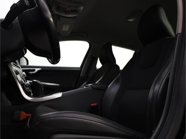 Volvo V60 1.5 T3 Nordic+ | Trekhaak | Stoelverwarming |