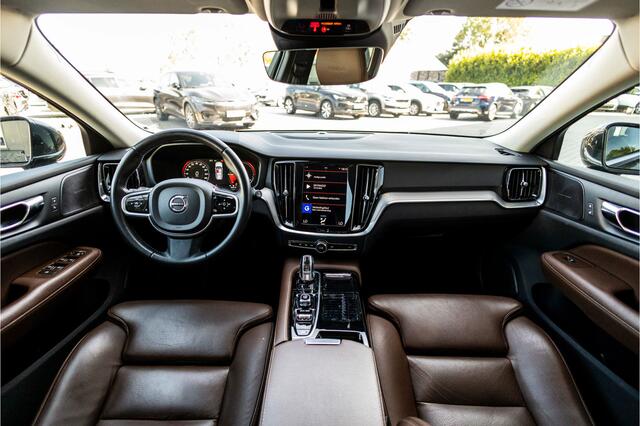Volvo V60 2.0 T8 Twin Engine AWD Inscription | Pano | Harman Kardon