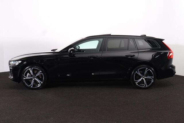 Volvo V60 T6 Recharge AWD Plus Dark - Panorama/schuifdak - IntelliSafe Assist & Surround - 360º Camera - Harman/Kardon audio - Verwarmde voorstoelen, stuur & achterbank - Parkeersensoren voor & achter - Elektr. bedienb. voorstoelen met geheugen - Head up display - 