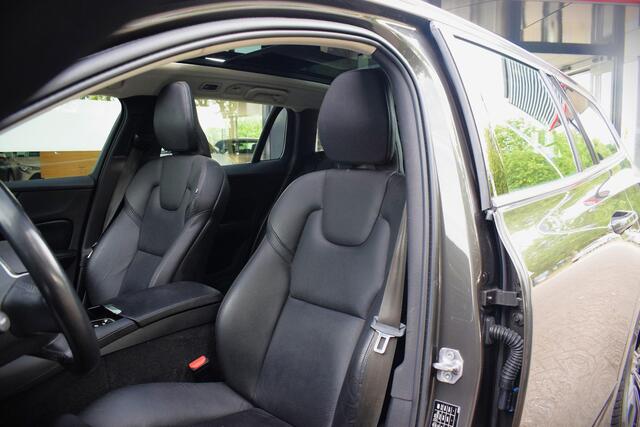Volvo V60 2.0 T6 Recharge AWD Inscription|TREKHAAK|CAMERA|