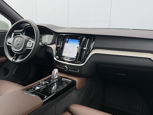 Volvo V60 2.0 T8 Twin Engine AWD Inscription Automaat Schuifdak.