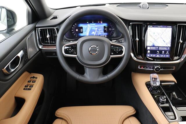 Volvo V60 T6 PLUG-IN HYBRID AWD ULTRA DARK *FULL OPTIONS!* -PANO.DAK|BOWERS&WILKINS|GEVENT.LEDER+MASSAGE|360°CAM|HEAD-UP DISP.|PRIVACY.GLAS|TREKHAAK|19"