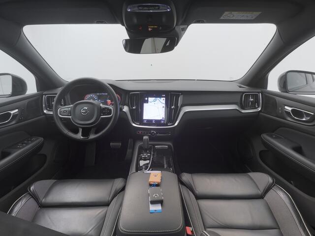 Volvo V60 2.0 T6 Recharge AWD R-Design | PANO | CAMERA | H&K | LEDER