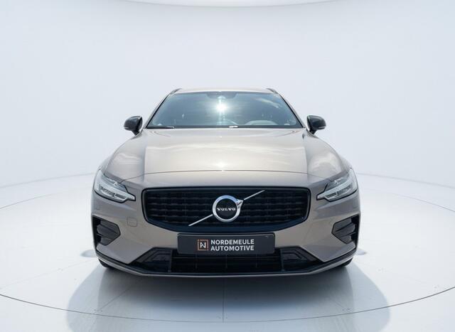 Volvo V60 2.0 B4 PLUS DARK, Leder, Lane, LED, ACC