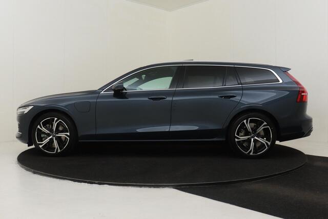Volvo V60 T8 PLUG-IN HYBRID AWD ULTRA BRIGHT *FULL OPTIONS!* -PANO.DAK|BOWERS&WILKINS|GEVENT.LEDER+MASSAGE|360°CAM|HEAD-UP DISP.|19"