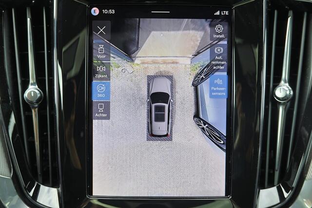 Volvo V60 T6 Recharge AWD Plus Dark - Panorama/schuifdak - IntelliSafe Assist & Surround - 360º Camera - Harman/Kardon audio - Verwarmde voorstoelen, stuur & achterbank - Parkeersensoren voor & achter - Elektr. bedienb. voorstoelen met geheugen - Head up display - 
