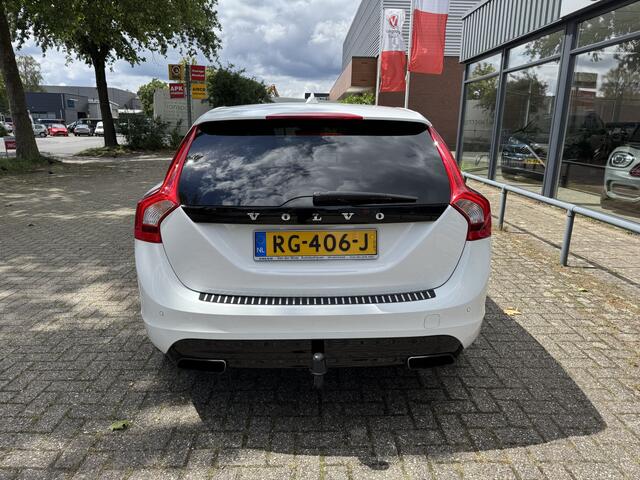 Volvo V60 1.5 T2 Polar+ Dynamic LEDER-TREKHAAK-AUTOMAAT