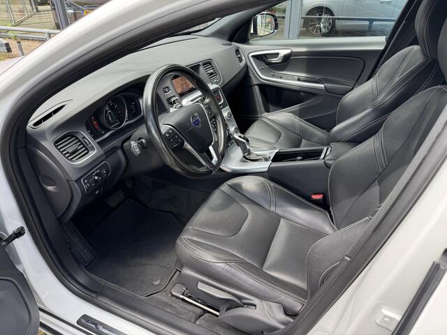 Volvo V60 1.5 T2 Polar+ Dynamic LEDER-TREKHAAK-AUTOMAAT