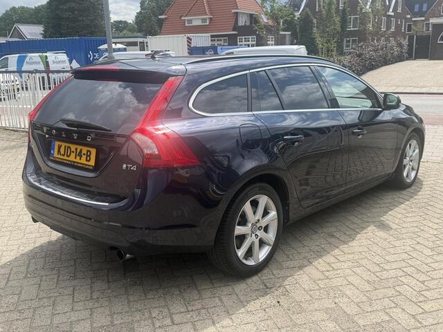 Volvo V60 2.0 T4 190 pk Momentum