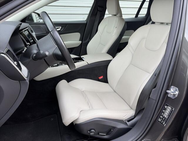 Volvo V60 2.0 T6 Twin Engine AWD Inscription / Audio H&K / Elektrisch bestuurdersstoel / Trekhaak /