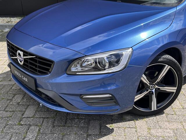 Volvo V60 2.0 T4 Business Sport Luxury line/ schuifdak/ park assit/ extra getint glas/ trekhaak/ 18 inch/ leer