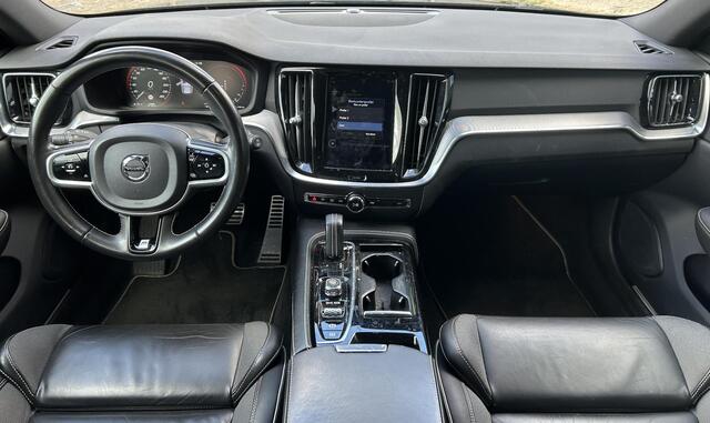 Volvo V60 2.0 T8 Twin Engine AWD R-Design 331PK | Achteruitrijcamera | Nieuwe APK | LED | Carplay | Lederen Bekleding | Elektrisch Bestuurdersstoel met Geheugen | Elektrisch Verstelbare Passagiersstoel | Stoelverwarming | Navigatie | 2 Sleutels | Elek Achterklep |