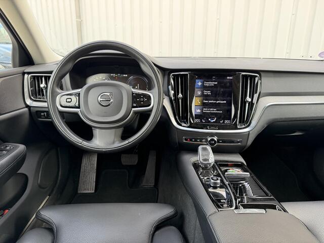 Volvo V60 2.0 T6 Plug-in hybrid AWD Core Bright | 98,0% SOH | 360° camera | Lederen bekleding | Apple Carplay/Android Auto