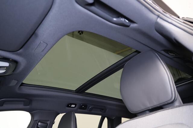 Volvo V60 T6 Recharge AWD Plus Dark - Panorama/schuifdak - IntelliSafe Assist & Surround - 360º Camera - Harman/Kardon audio - Verwarmde voorstoelen, stuur & achterbank - Parkeersensoren voor & achter - Elektr. bedienb. voorstoelen met geheugen - Head up display - 
