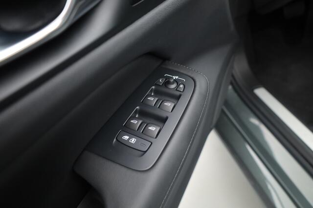 Volvo V60 2.0 T6 Plug-in hybrid AWD Plus Dark | SOH 101.9% | Forest Lake | Pano | Head-Up | Harman Kardon | 360cam | Pilot Assist | Stoel-Stuurverw.